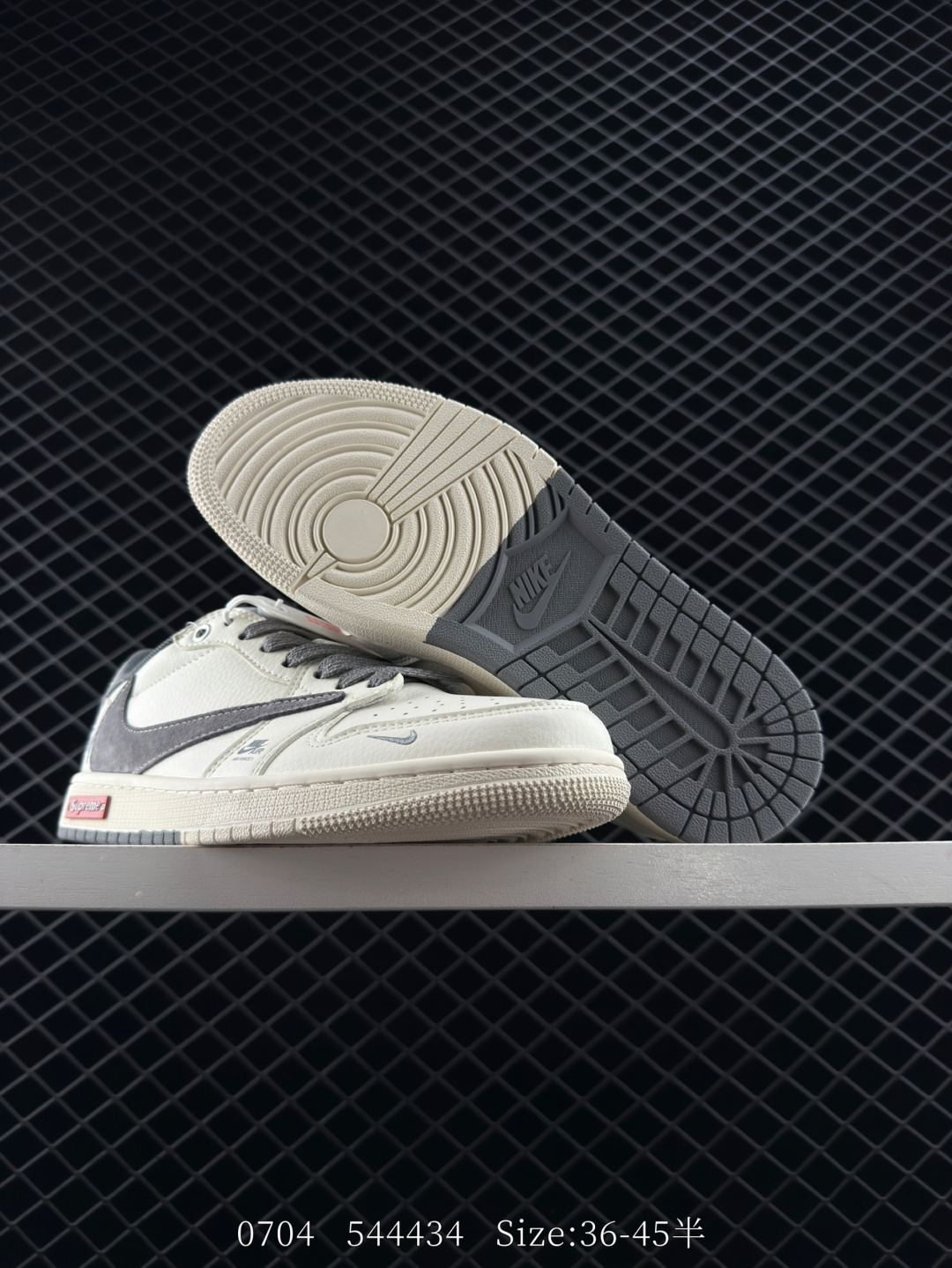 Nike Air Jordan 1 x Travis Scott AJ1